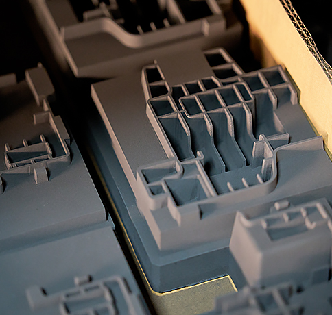 جيل جديد من قوالب الحقن الدقيقة للتصميمات الداخلية للسيارات